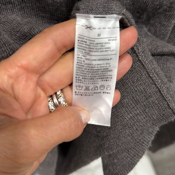 Banana Republic Mens Sweater Medium Merino Wool V-Neck Long Sleeve Taupe Brown - Picture 4 of 4